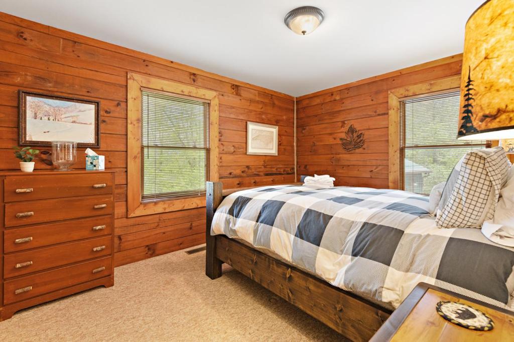 Lucky Bear Cabin Banner Elk Exterior photo